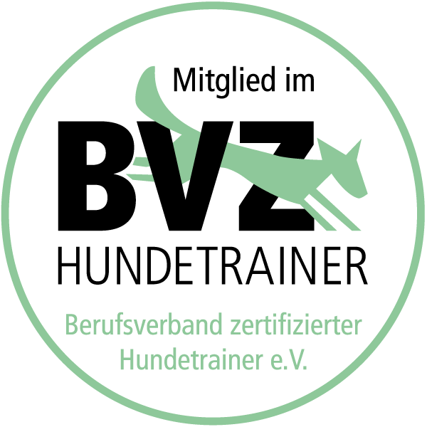 Logo BVZ Hundetrainer e.V. Logo mit dem Text: Mitglied im BVZ Hundetrainer. Berufsverband zertifizierter Hundetrainer.